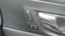 Volvo Xc60 2.0 T6 RC PHEV Inscription Expression 5dr AWD Auto Estate